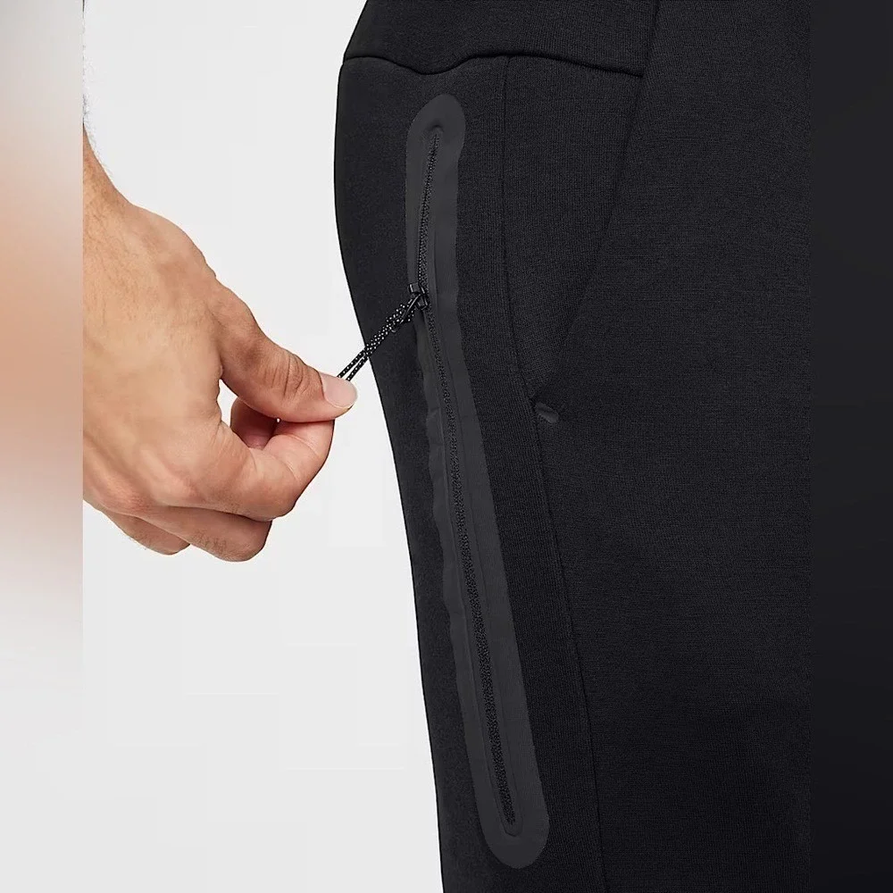 Nike Men's Black Tech Fleece Slim Fit Jogger Sweatpants‎ Zipper Pocket Medium